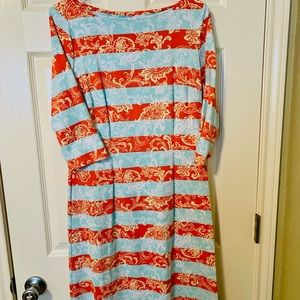 J McLaughlin flattering dress! My favorite of all time-looks fabulous on!